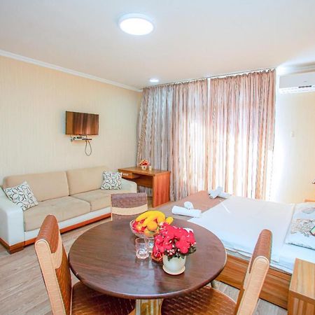 Tower Apartments Batumi Exterior photo