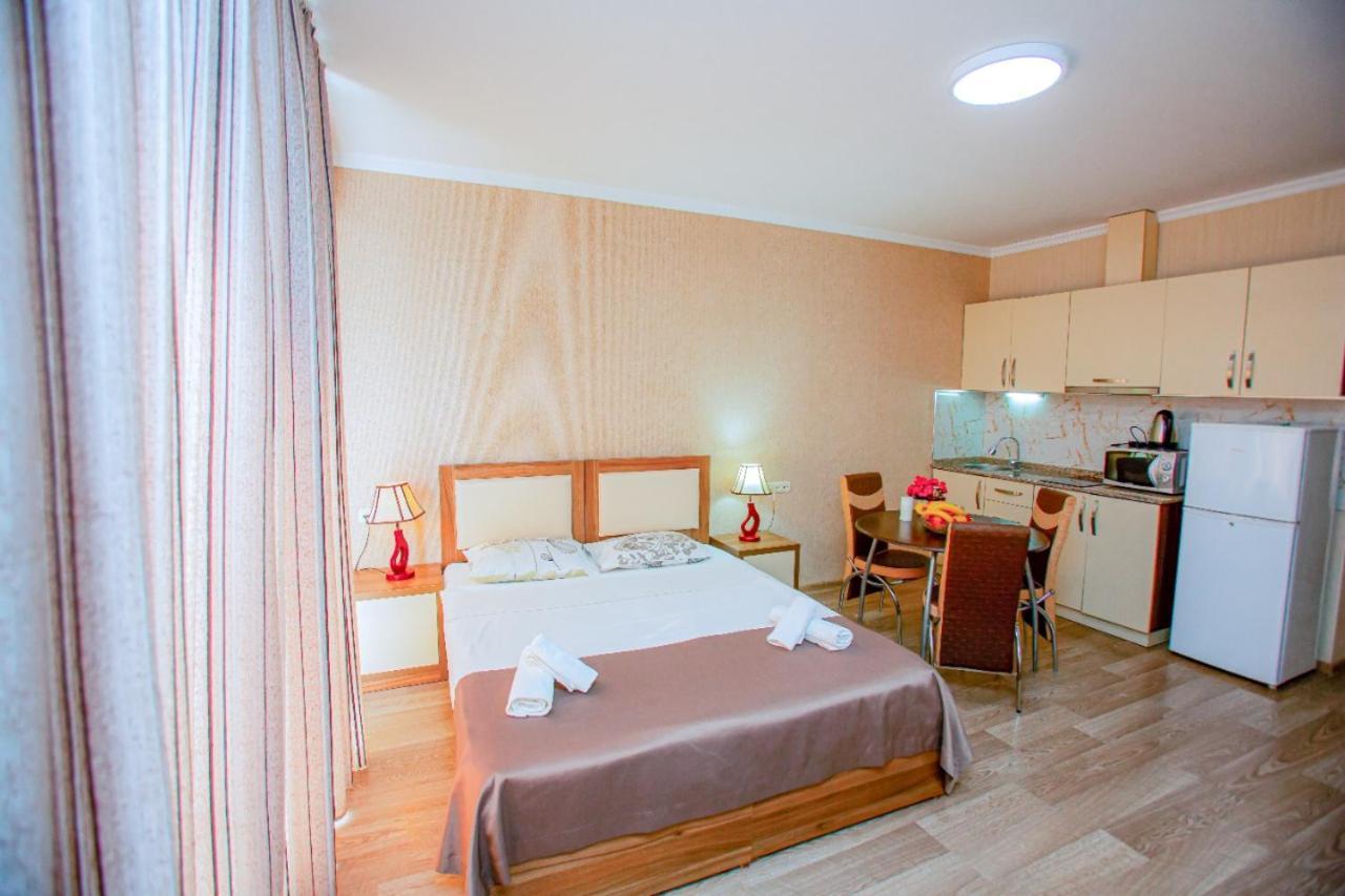 Tower Apartments Batumi Exterior photo